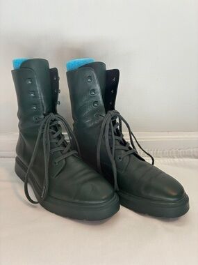 Stuart Weitzman Mckenzee Green Leather Combat Boots Size 6